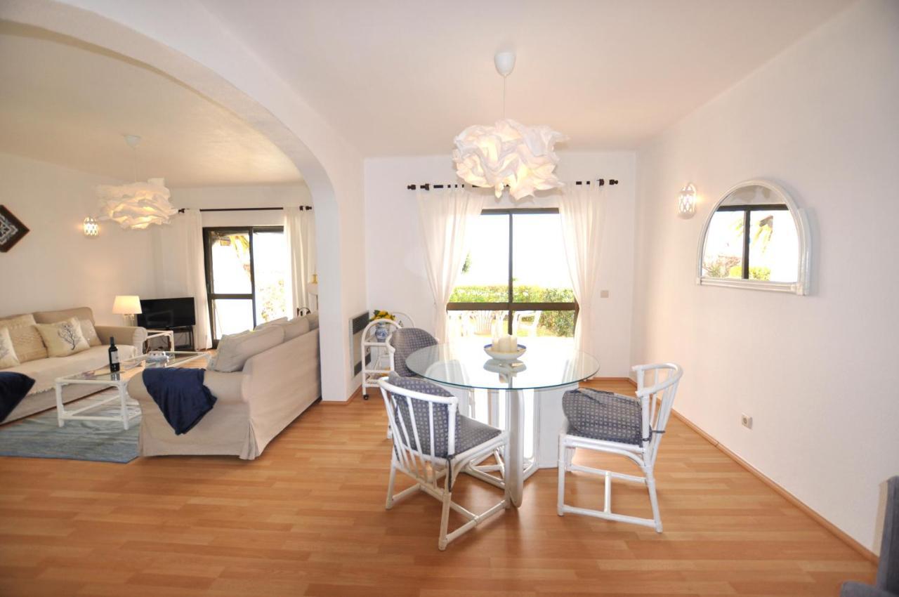 T3 Holiday Cottage Near The Beach | B111 Porches  Exteriér fotografie