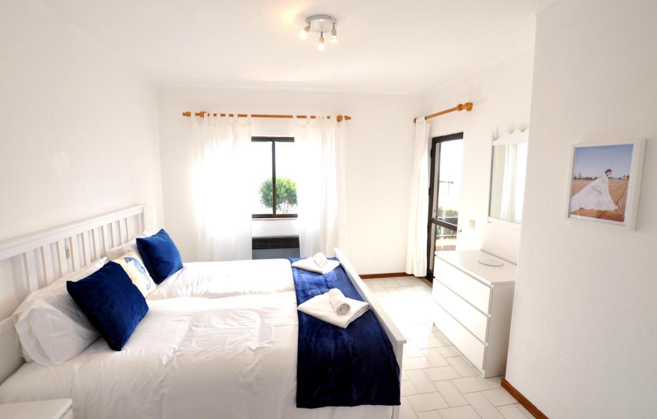 T3 Holiday Cottage Near The Beach | B111 Porches  Exteriér fotografie